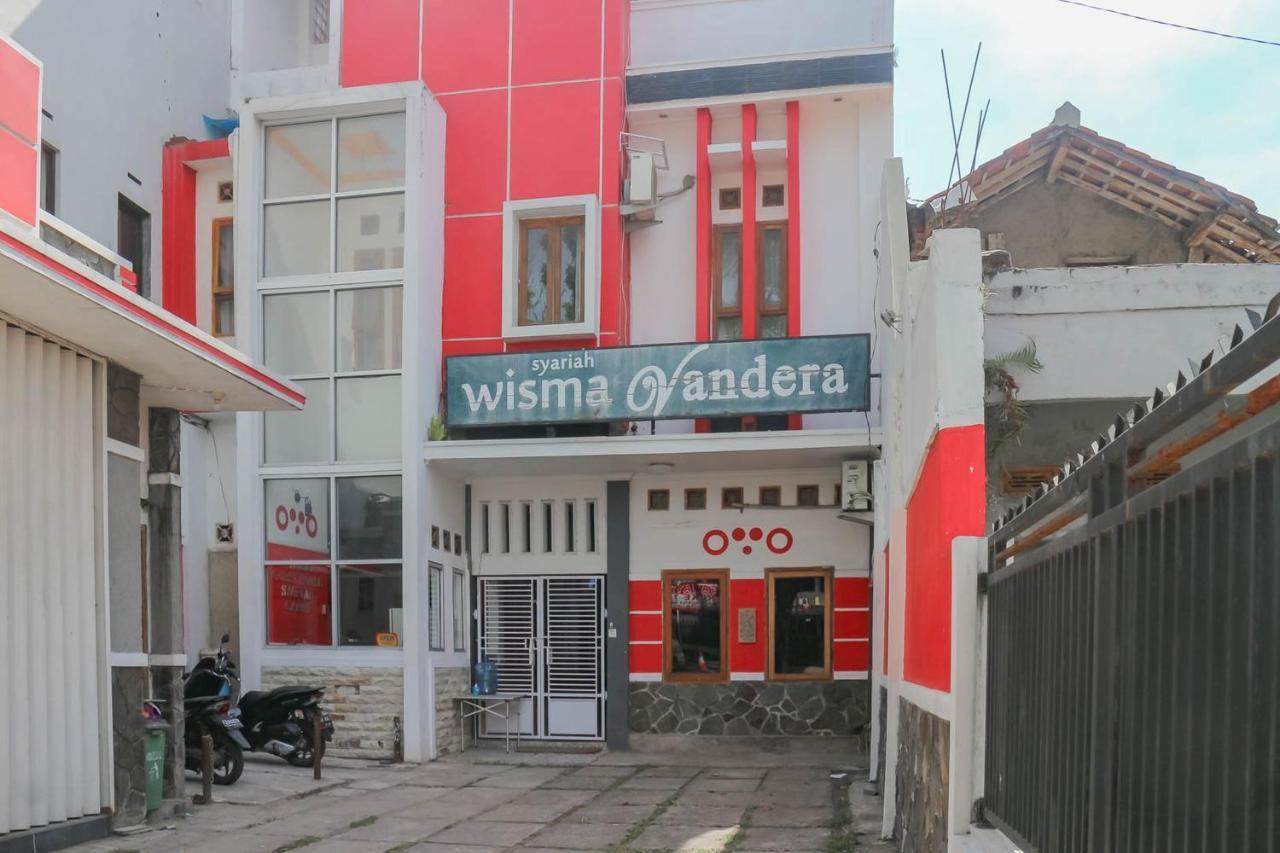 Wisma Vandera Syariah Garut Mitra Reddoorz Exterior photo